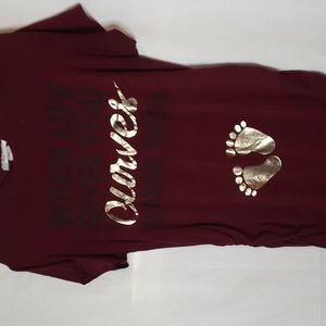 Maternity shirt "When life gives you curves flaunt them. "